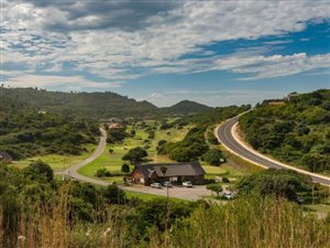 627 m² Land available in Hersham