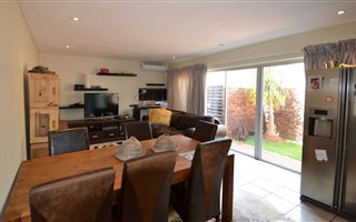 3 Bedroom Townhouse in Olympus AH