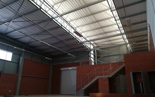 530 m² Industrial space in Ferndale