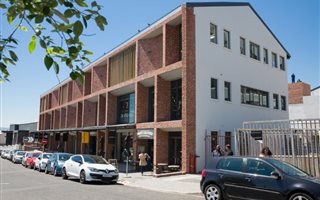 59 m² Commercial space in University Estate