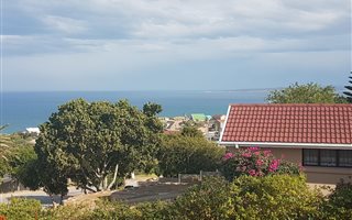 4 Bedroom House in Dana Bay