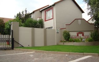 1 Bedroom Townhouse in Edenglen