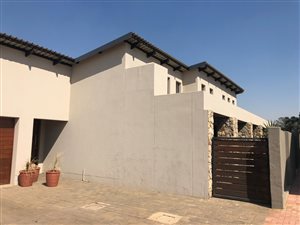 3 Bed House in Aqua Vista