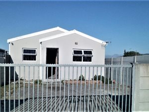 3 Bed House in Scottsdene