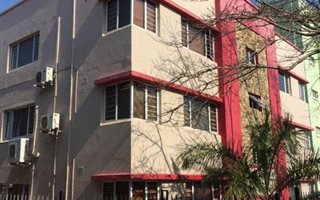 674 m² Commercial space in Essenwood
