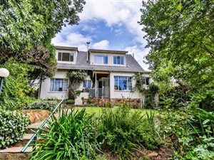 5 Bed House in Kensington