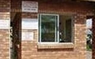 1 Bedroom Flat in Karen Park