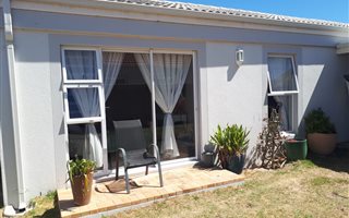3 Bedroom House in Sunningdale