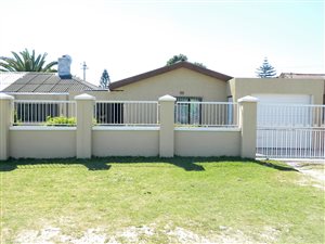 4 Bedroom House in Matroosfontein