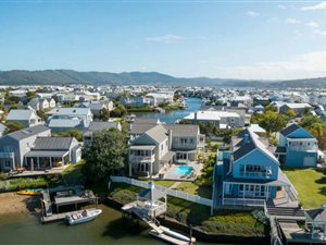4 Bed House in Thesen Islands