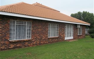 3 Bedroom House in Golf Park