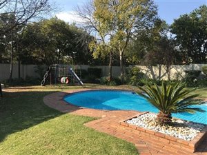 7 Bed House in Sunninghill