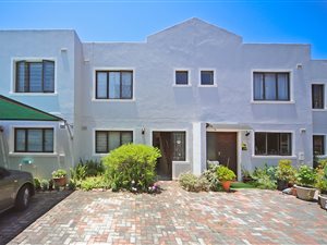 2 Bed Townhouse in Retreat
