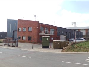 1040 m² Commercial space in Clayville