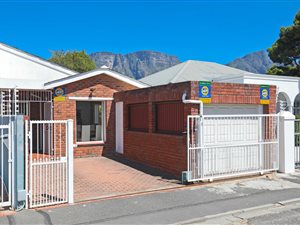 3 Bed House in Harfield Village