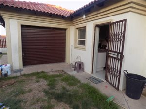 3 Bed House in Mahlasedi Park