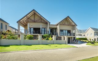 3 Bedroom House in Kingswood Golf Estate