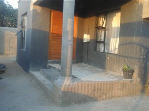 4 Bedroom House in Orlando East