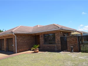 3 Bed House in Soneike