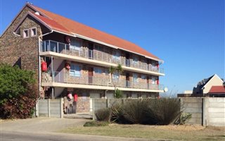 2 Bedroom Apartment in Dana Bay