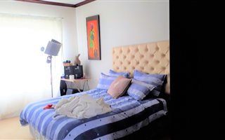 3 Bedroom Apartment in Summerset