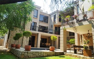4 Bedroom House in Centurion Golf Estate