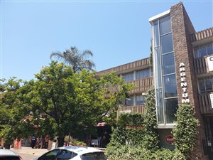 188 m² Commercial space in Lynnwood Glen