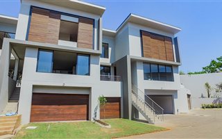 3 Bedroom House in Menlo Park