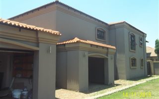 5 Bedroom House in Sonneveld
