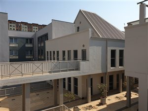 103 m² Commercial space in Hatfield