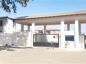 3 Bed Apartment in Kempton Park Central