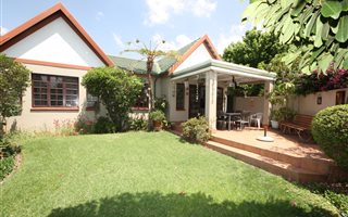 2 Bedroom Cluster in Weltevreden Park