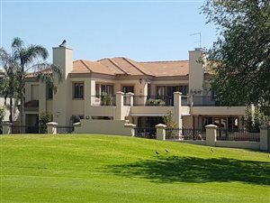 5 Bed House in Silver Lakes Golf Estate