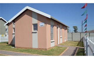 3 Bedroom House in Lenasia