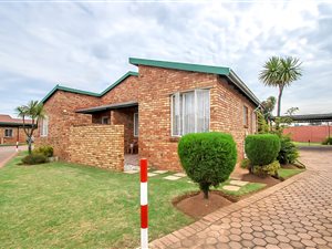 2 Bed Townhouse in Grobler Park