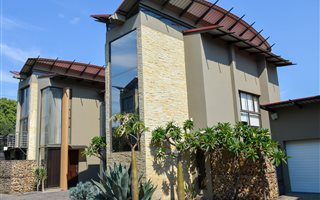 3 Bedroom Townhouse in Menlo Park