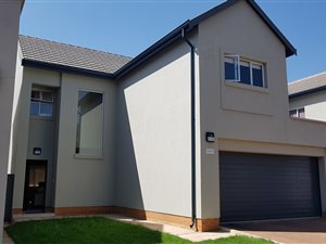 3 Bed Simplex in Moreleta Park