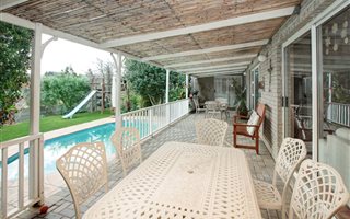 4 Bedroom House in Protea Valley