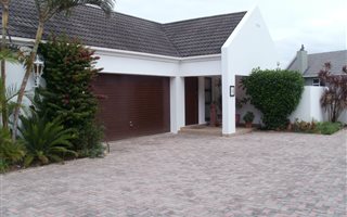 3 Bedroom House in Royal Alfred Marina
