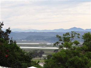 927 m² Land available in Rexford