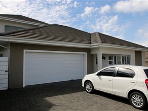 4 Bed House in Beacon Bay