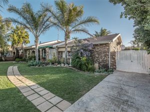 3 Bed House in Campher Park