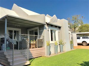 4 Bed House in Silver Lakes