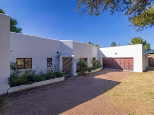 4 Bed House in Lonehill