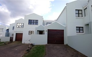 3 Bedroom Apartment in Stilbaai