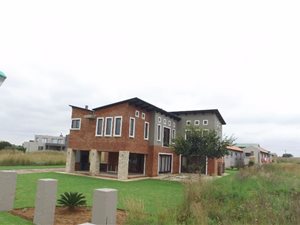 3 Bed House in Bronkhorstbaai