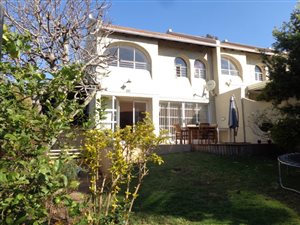 3 Bed Townhouse in Bordeaux