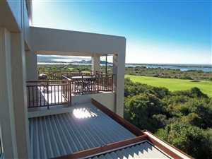2 Bed Apartment in Goose Valley Golf Estate