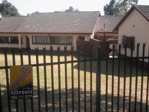 4 Bed House in Hennopspark