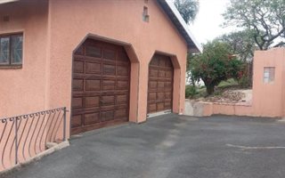 3 Bedroom House in Greenbury